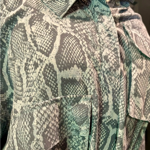 ENA PELLY button up dress - Picture 2 of 5